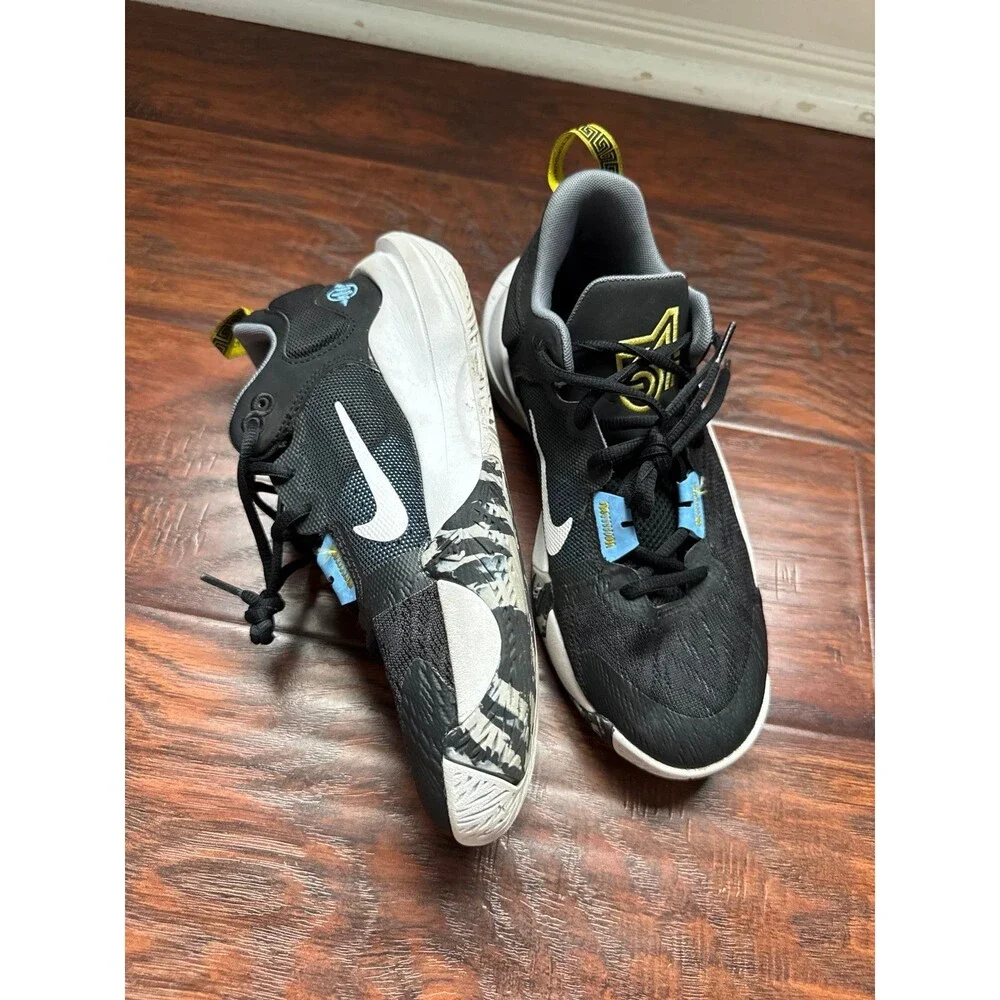 Nike authentic giannis